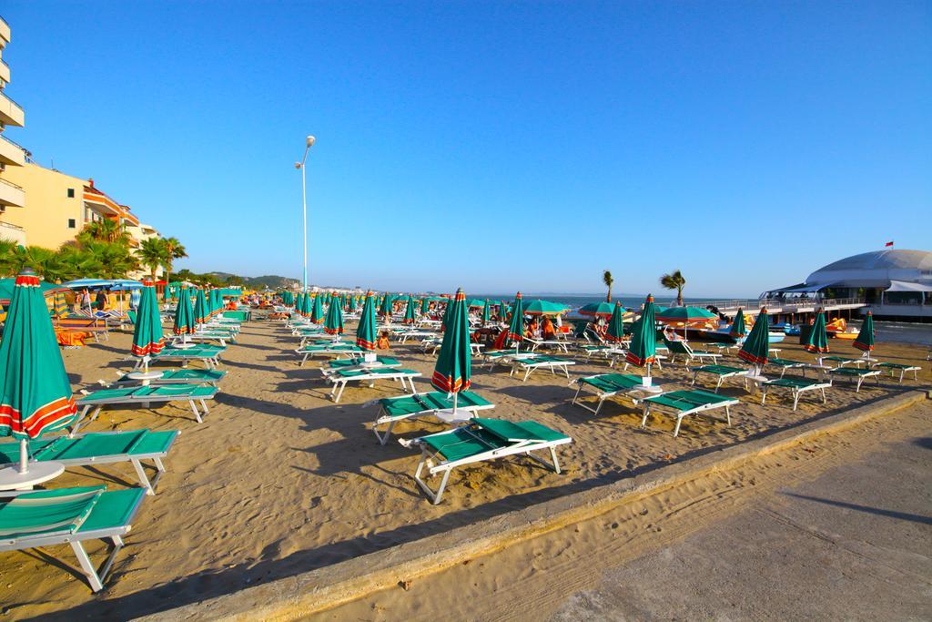 Kadrisa Hotel Durrës Esterno foto