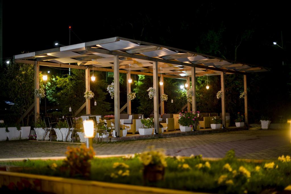 Kadrisa Hotel Durrës Esterno foto