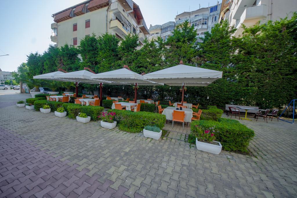 Kadrisa Hotel Durrës Esterno foto