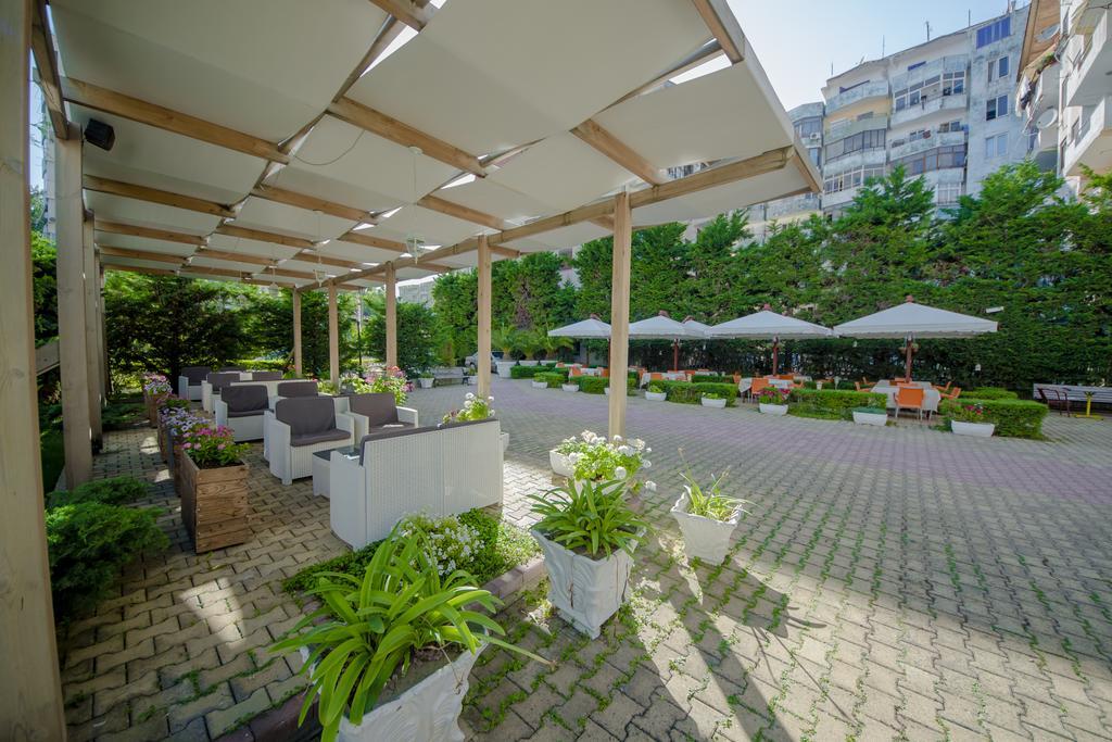 Kadrisa Hotel Durrës Esterno foto