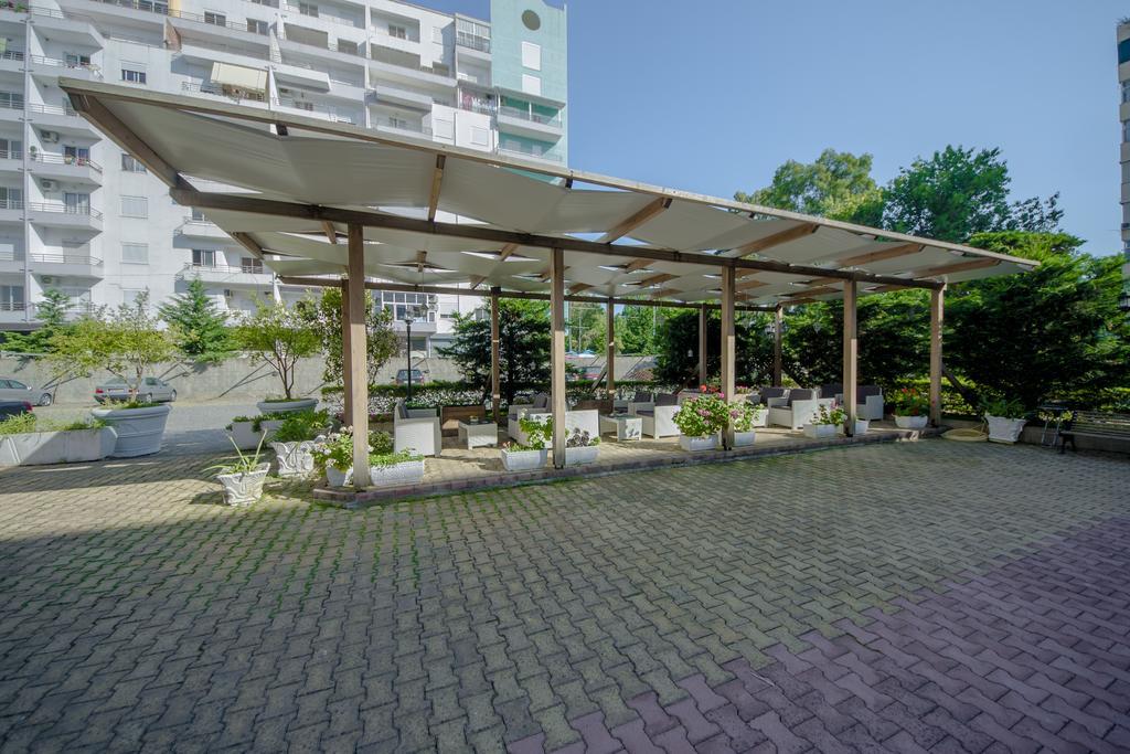 Kadrisa Hotel Durrës Esterno foto