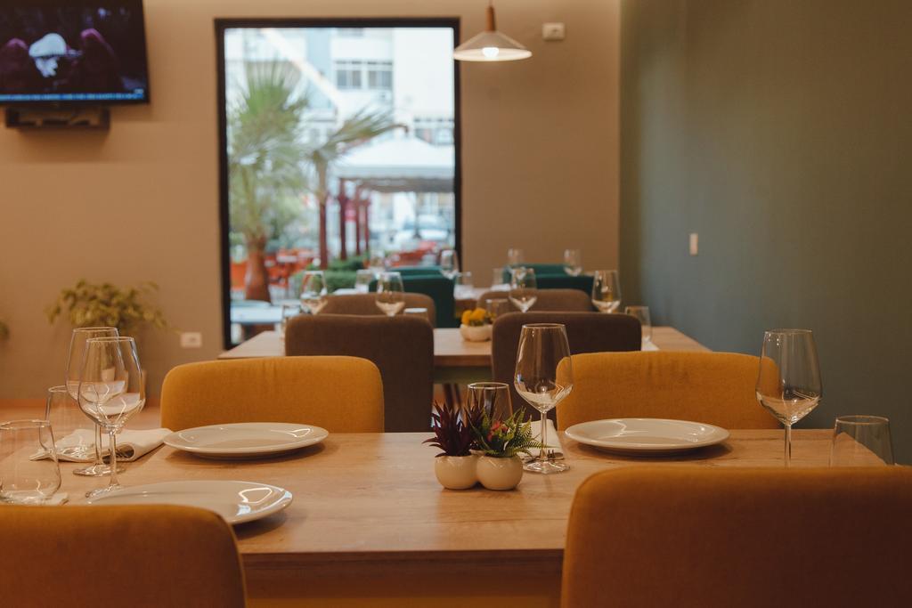 Kadrisa Hotel Durrës Esterno foto